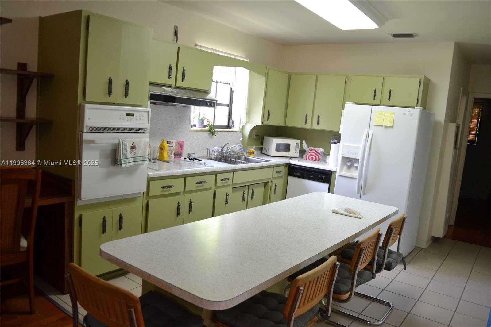 Small Image of 7855 SOUTH WEST 17TH TER, Miami Number 9