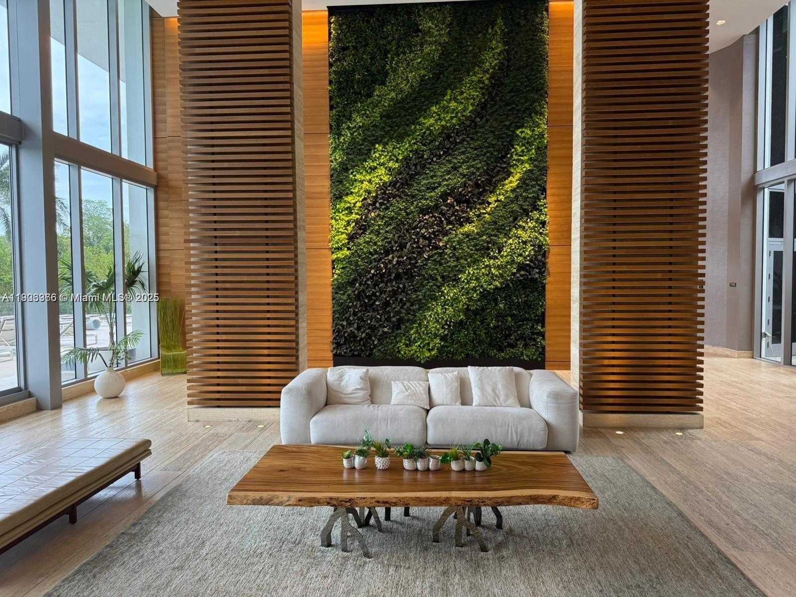 Small Image of 16385 BISCAYNE BLVD #301, North Miami Beach Number 21