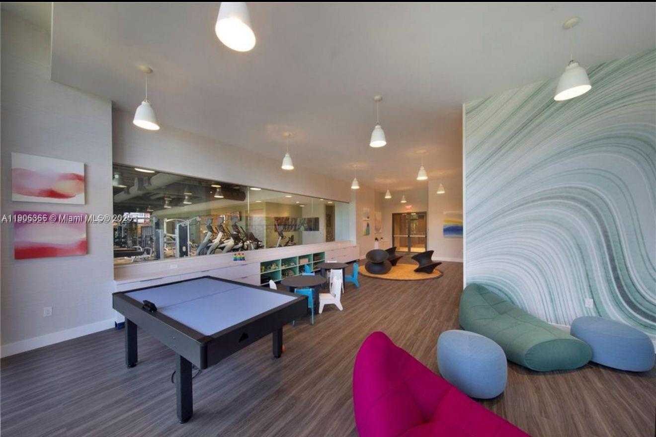 Small Image of 16385 BISCAYNE BLVD #301, North Miami Beach Number 29