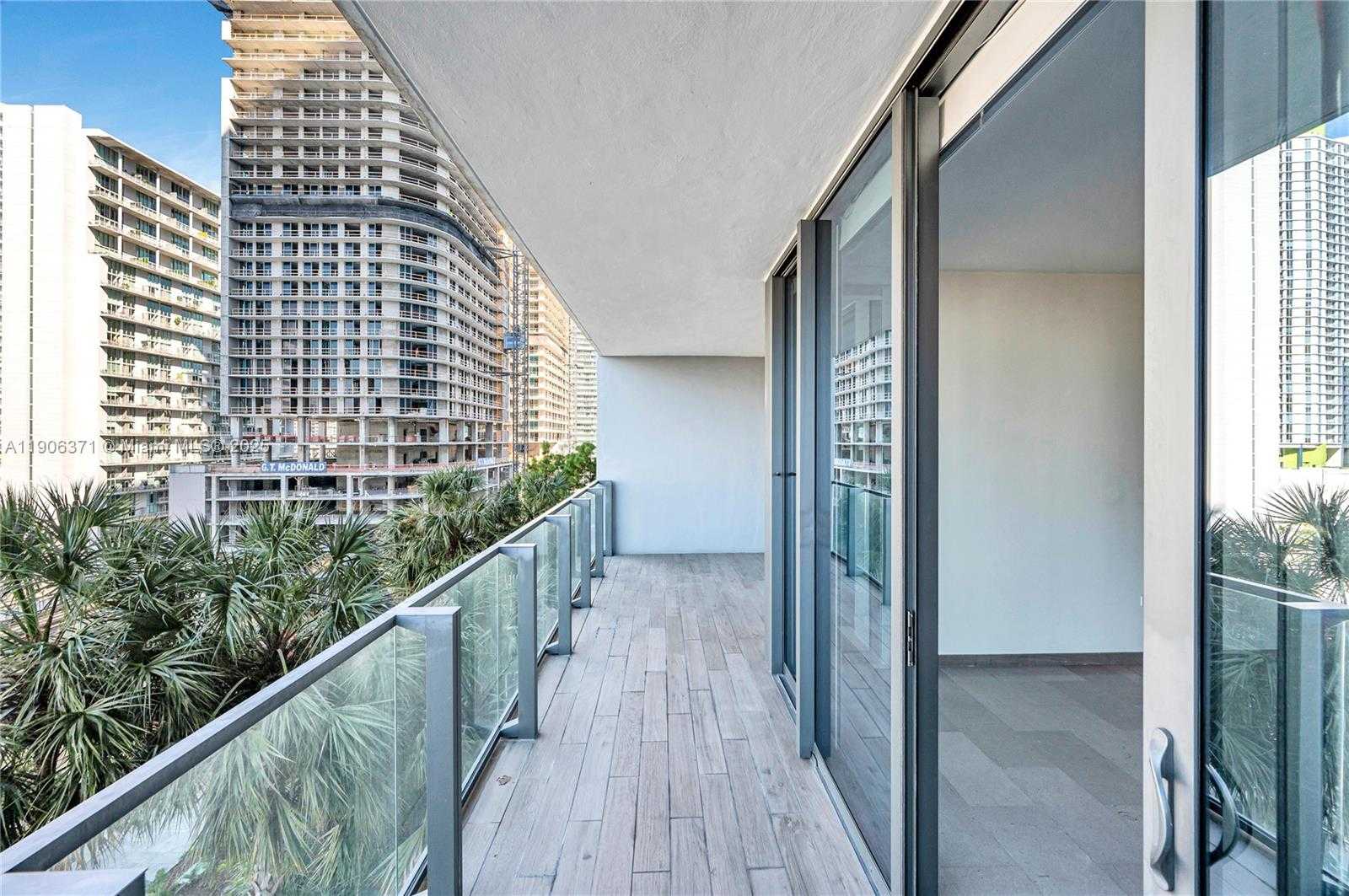 Small Image of 88 SOUTH WEST 7TH ST #806, Miami Number 33