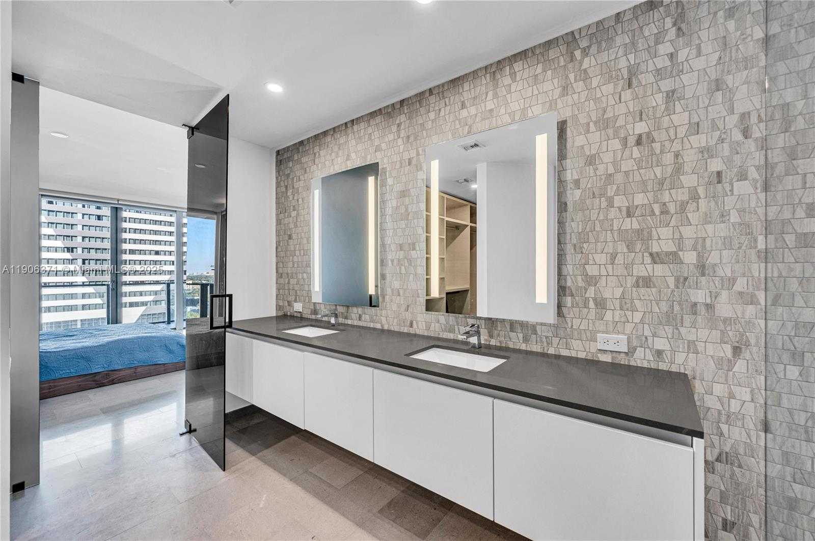 Small Image of 88 SOUTH WEST 7TH ST #806, Miami Number 37