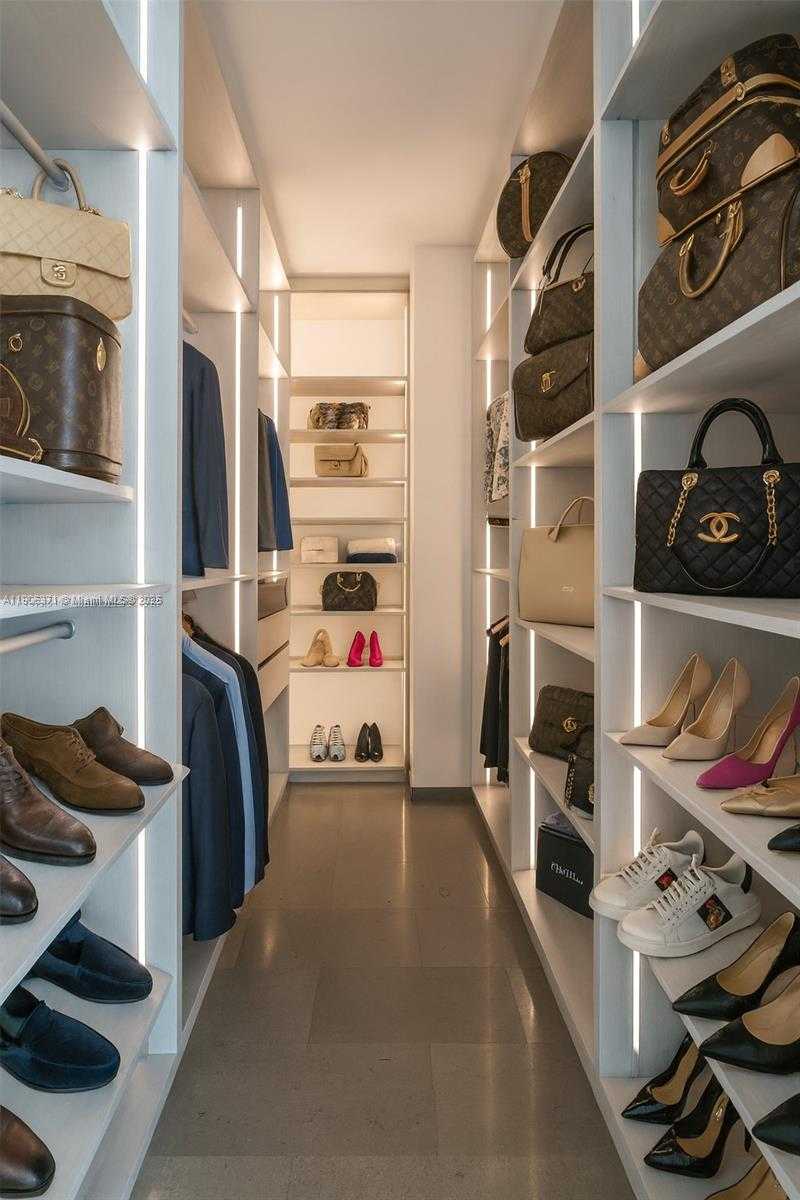 Small Image of 88 SOUTH WEST 7TH ST #806, Miami Number 9