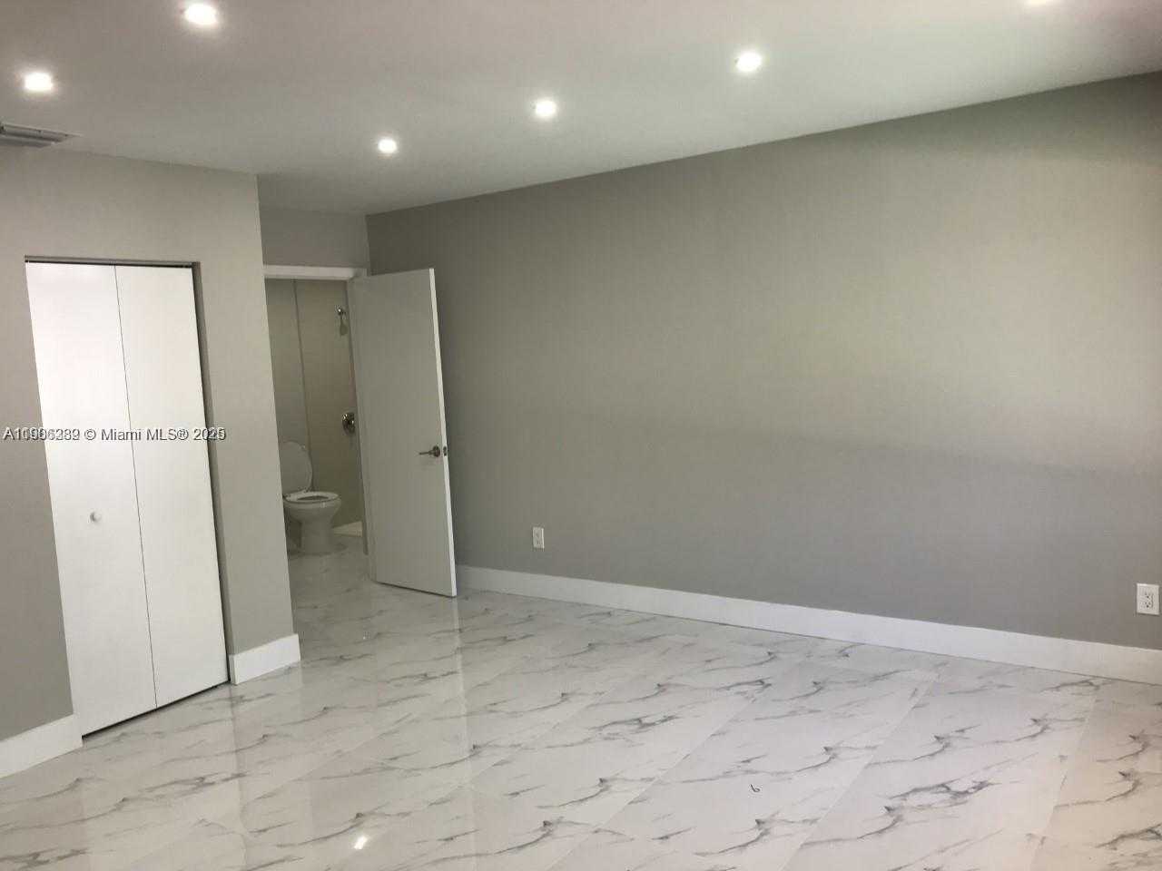 Small Image of 13560 NORTH WEST 2ND AVE #13560, North Miami Number 12