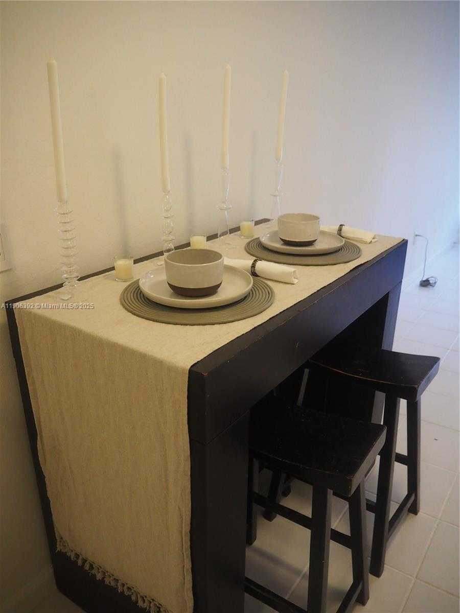 Small Image of 75 WASHINGTON AVE #16, Miami Beach Number 18