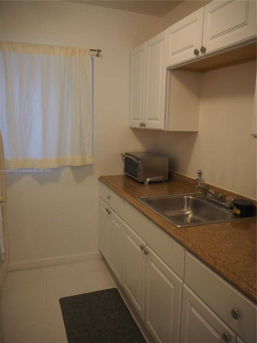 Small Image of 75 WASHINGTON AVE #16, Miami Beach Number 19