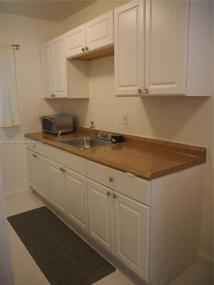 Small Image of 75 WASHINGTON AVE #16, Miami Beach Number 22