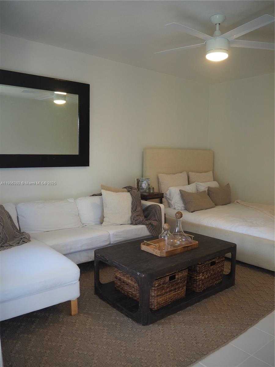 Small Image of 75 WASHINGTON AVE #16, Miami Beach Number 24