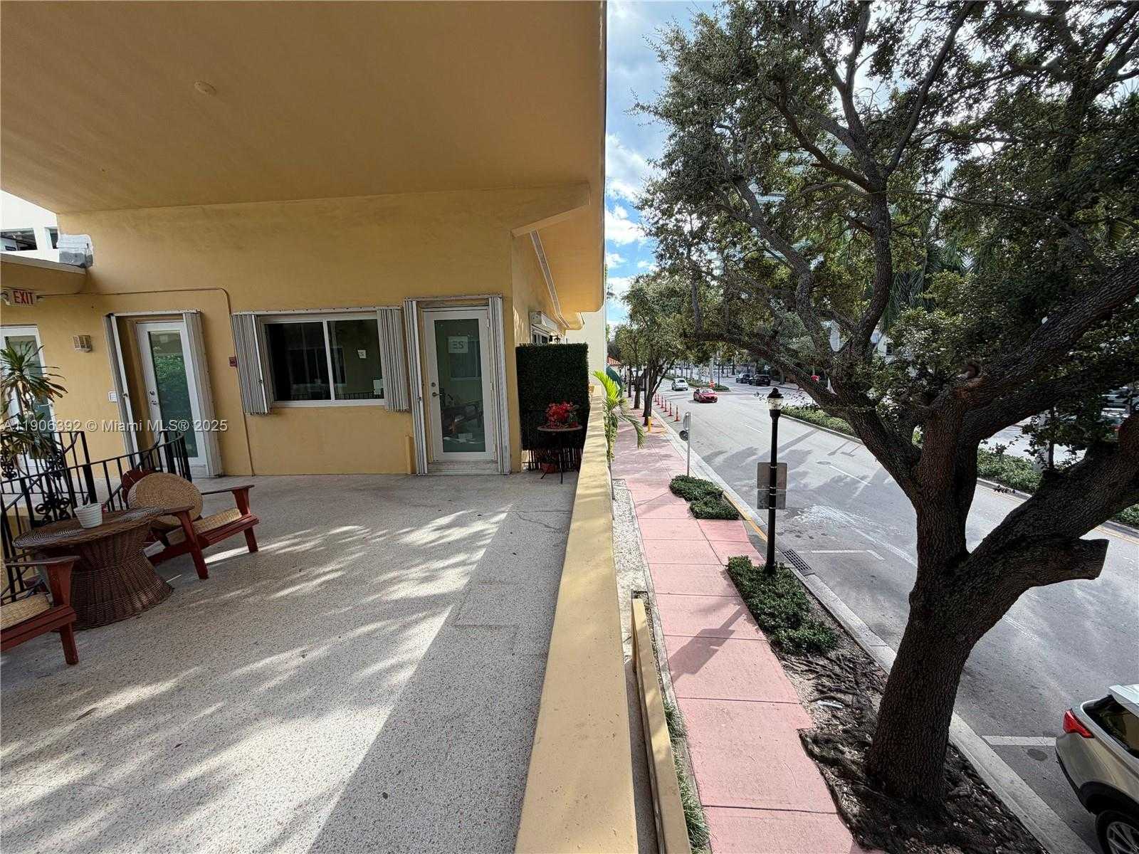 Small Image of 75 WASHINGTON AVE #16, Miami Beach Number 3