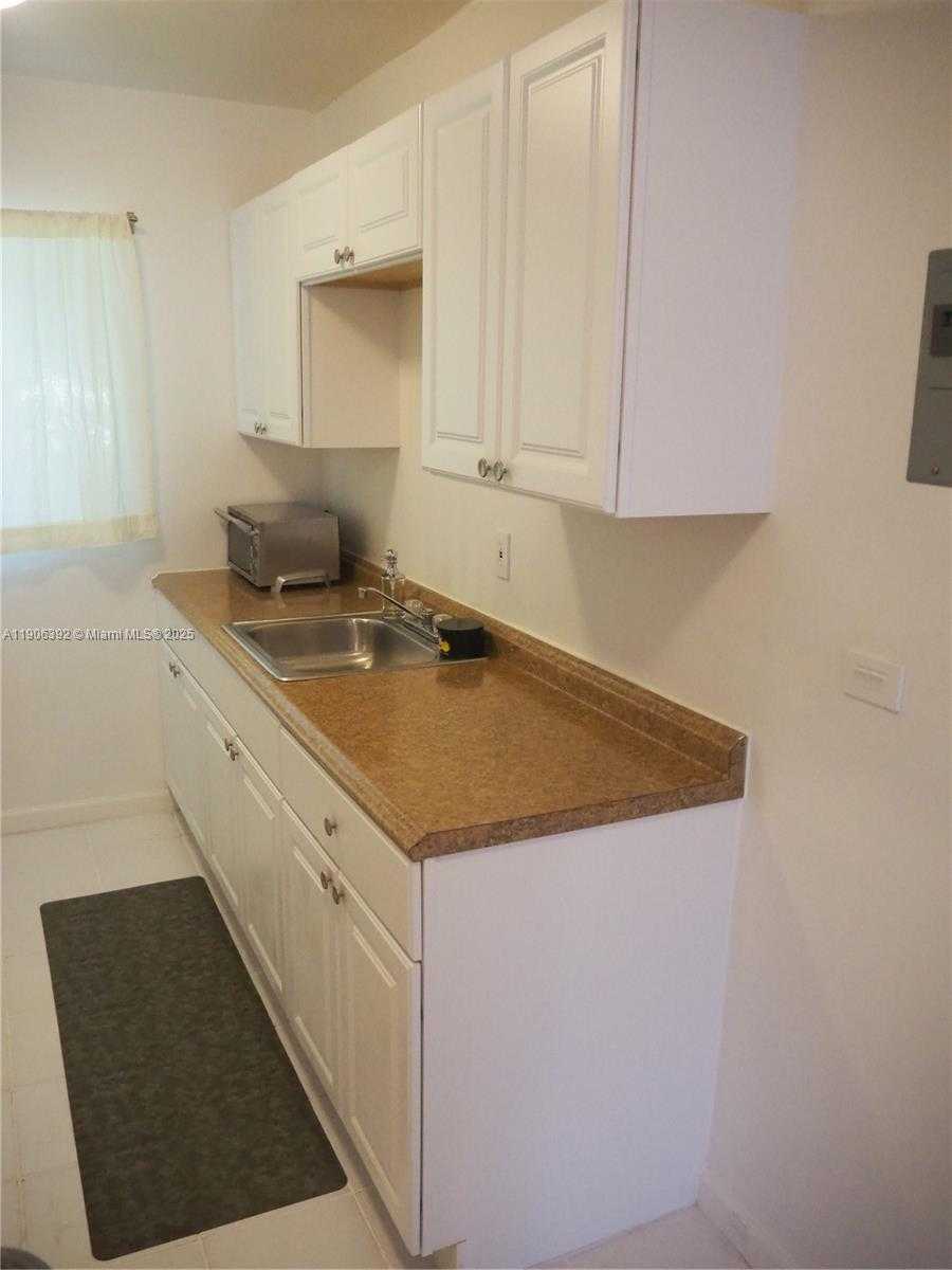 Small Image of 75 WASHINGTON AVE #16, Miami Beach Number 6