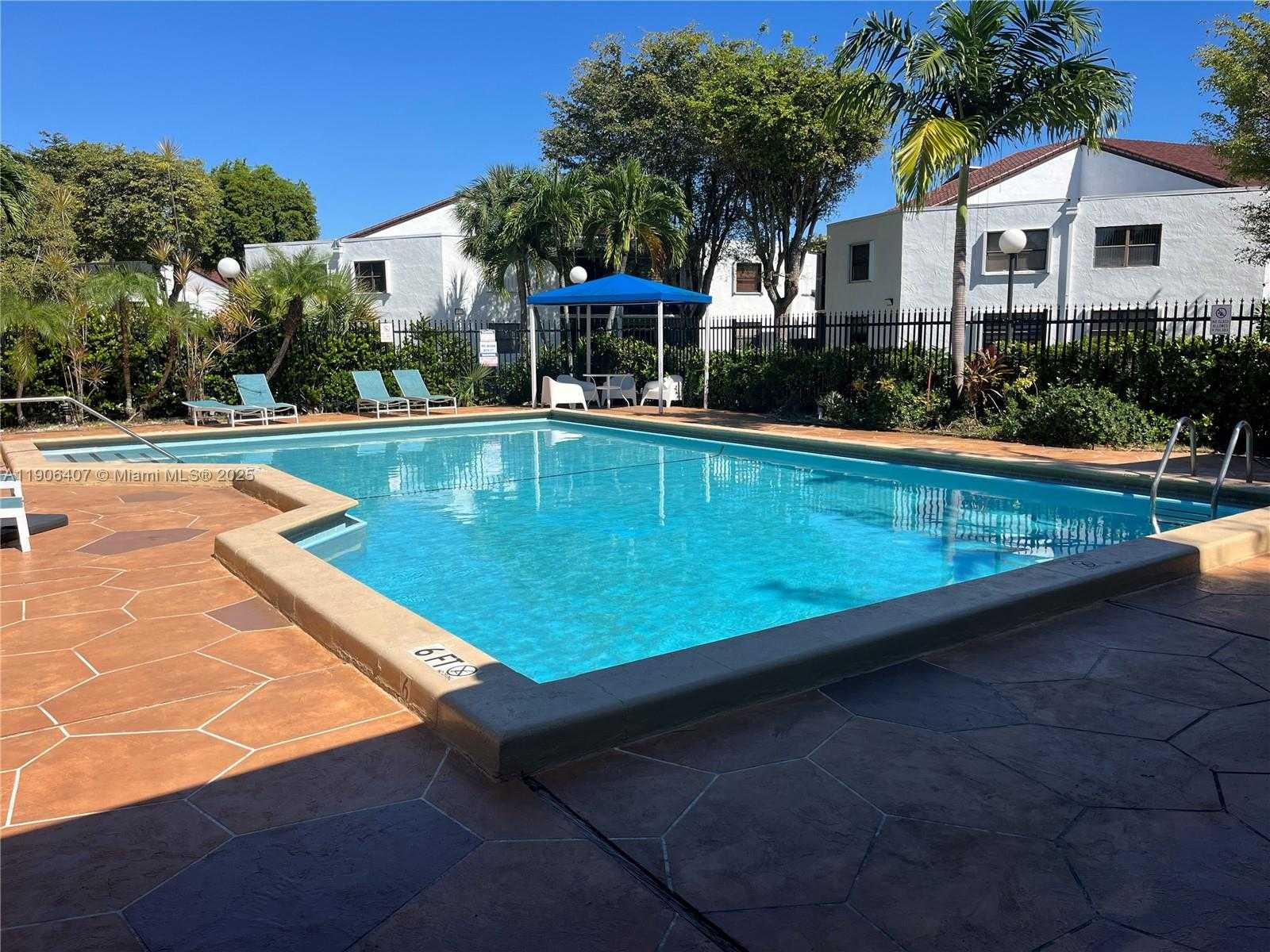 Small Image of 9447 FONTAINEBLEAU BLVD #201, Miami Number 2