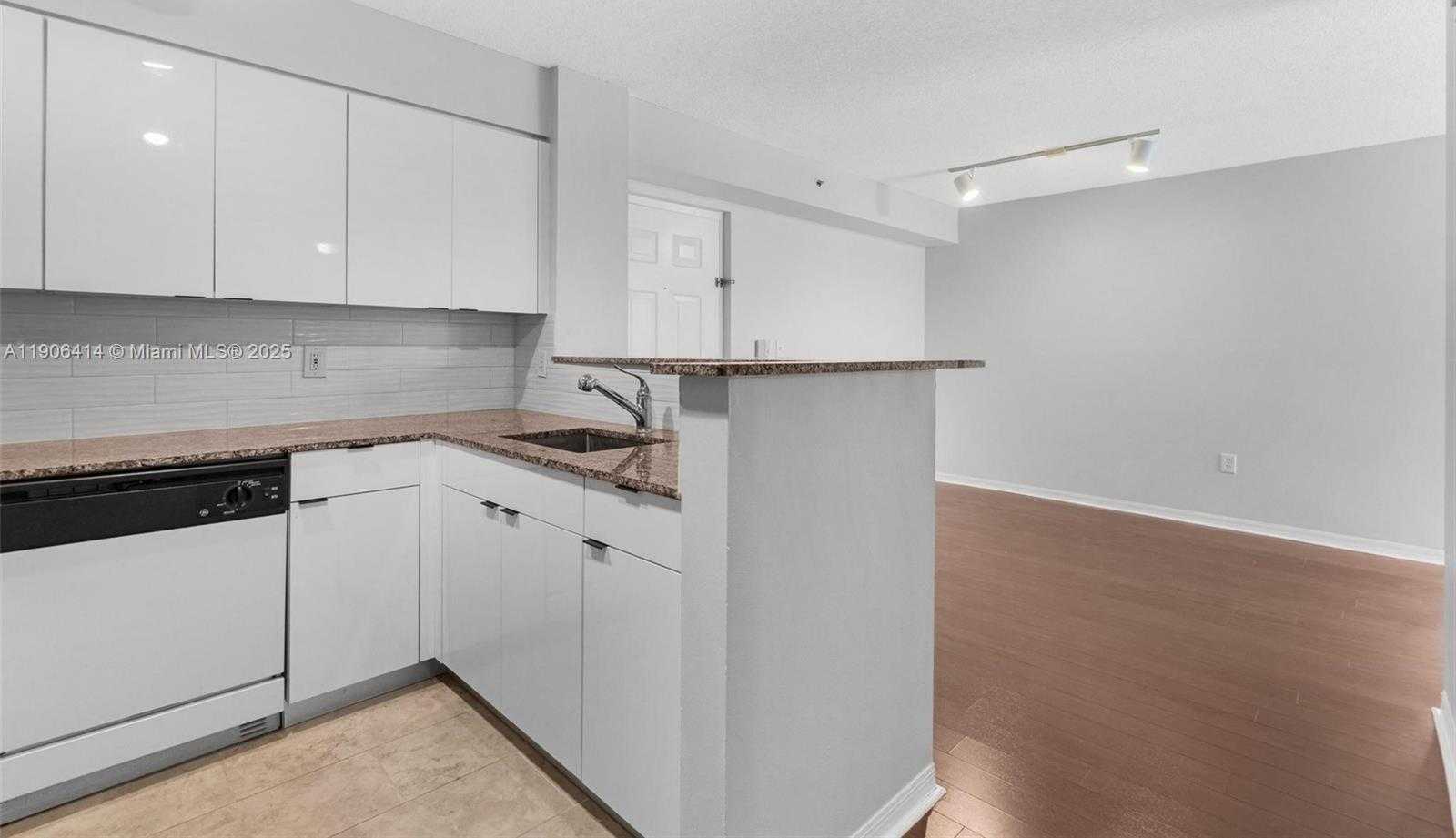 Small Image of 4320 NORTH WEST 107TH AVE #201-1, Doral Number 11