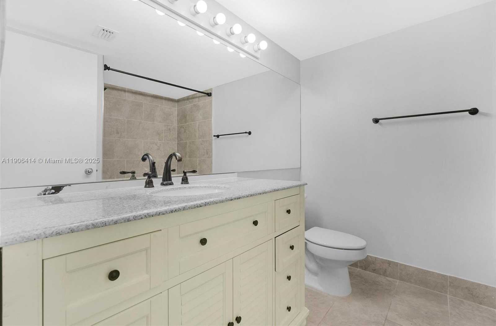 Small Image of 4320 NORTH WEST 107TH AVE #201-1, Doral Number 18