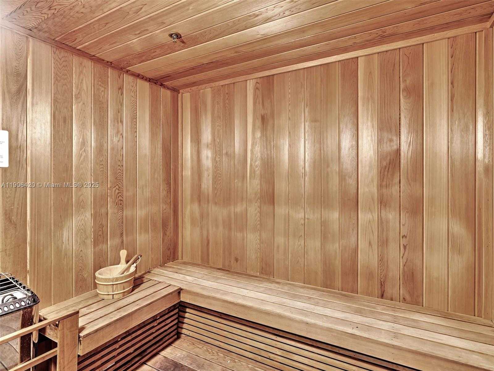 Small Image of 1300 BRICKELL BAY DR #4202, Miami Number 27