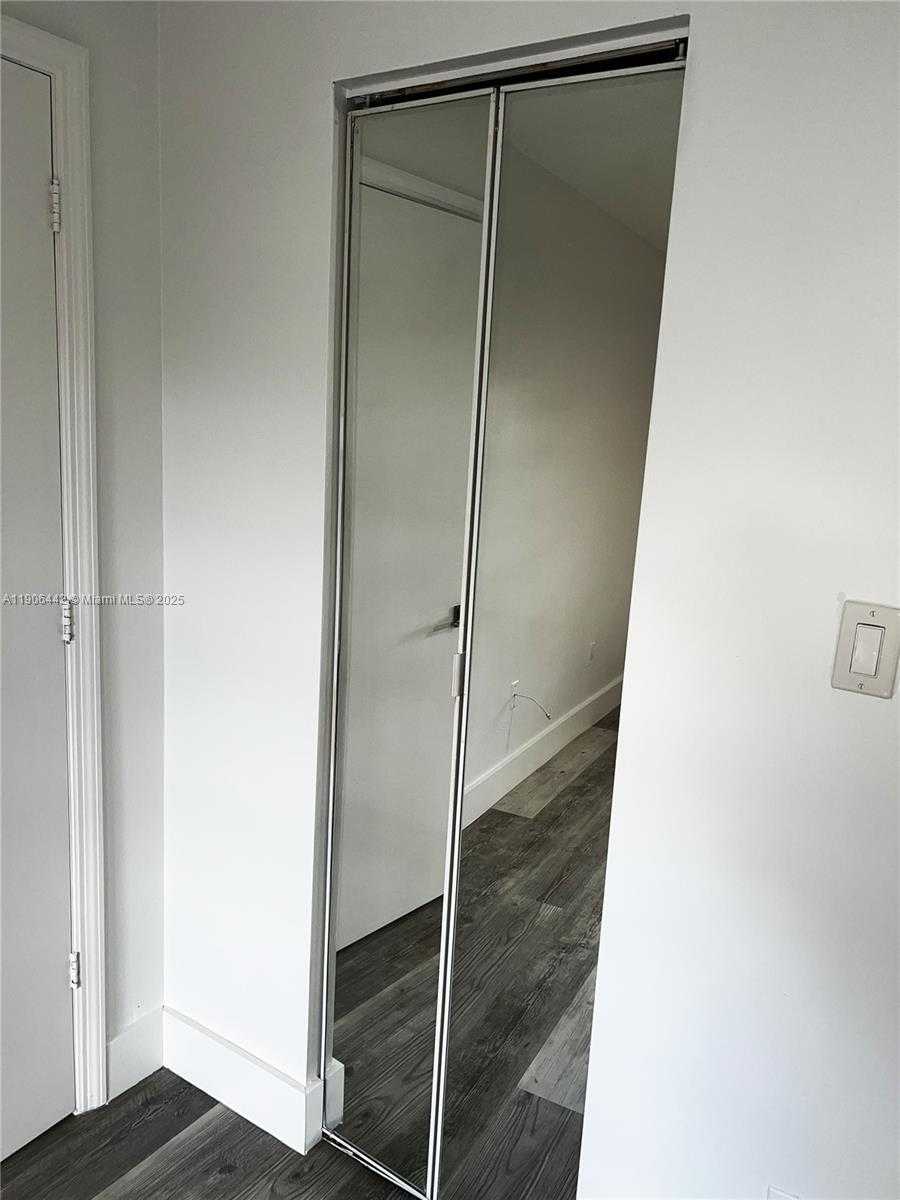 Small Image of 13492 SOUTH WEST 38TH LN, Miami Number 10