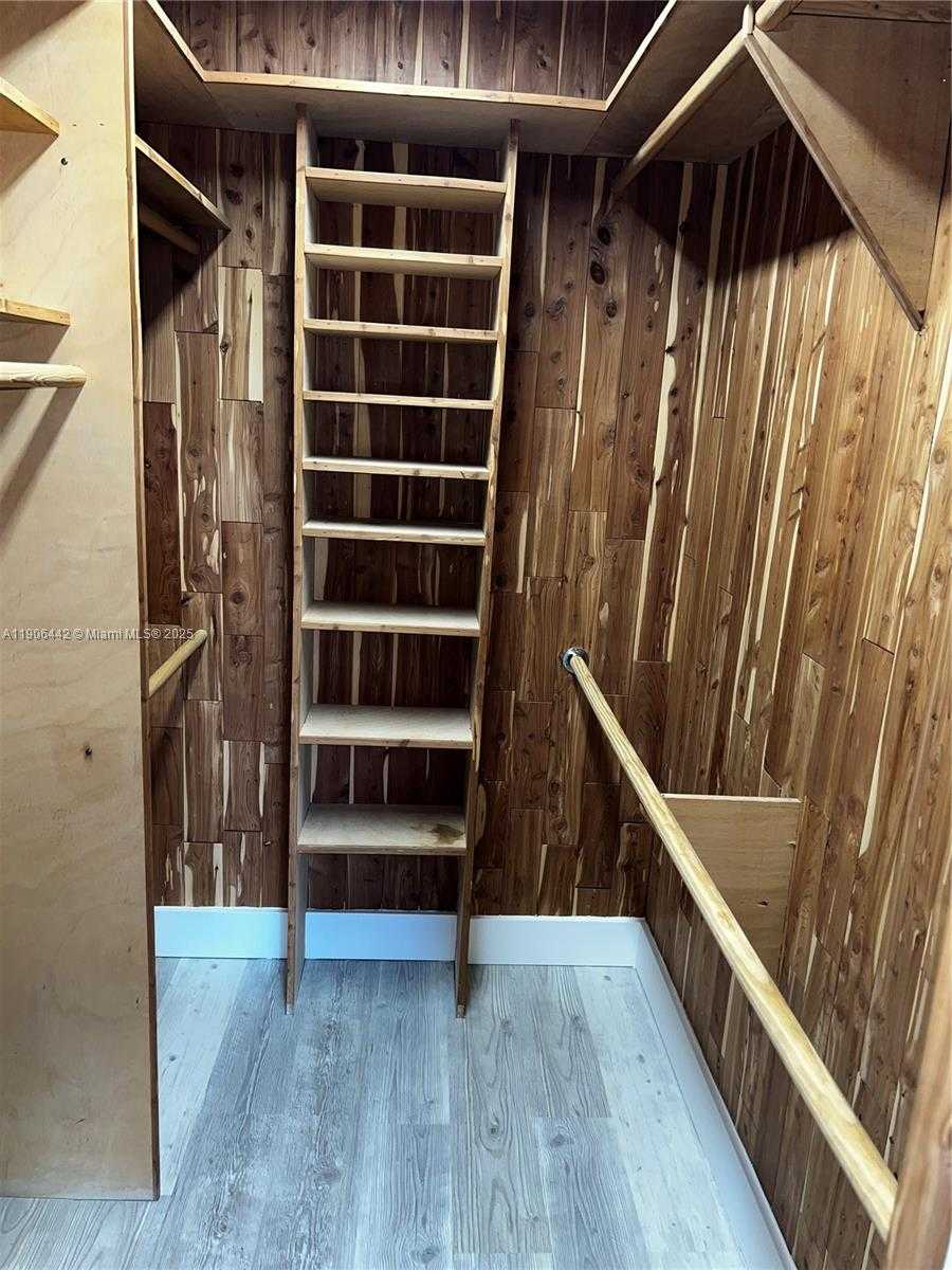 Small Image of 13492 SOUTH WEST 38TH LN, Miami Number 11