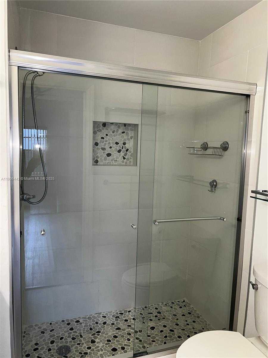 Small Image of 13492 SOUTH WEST 38TH LN, Miami Number 13