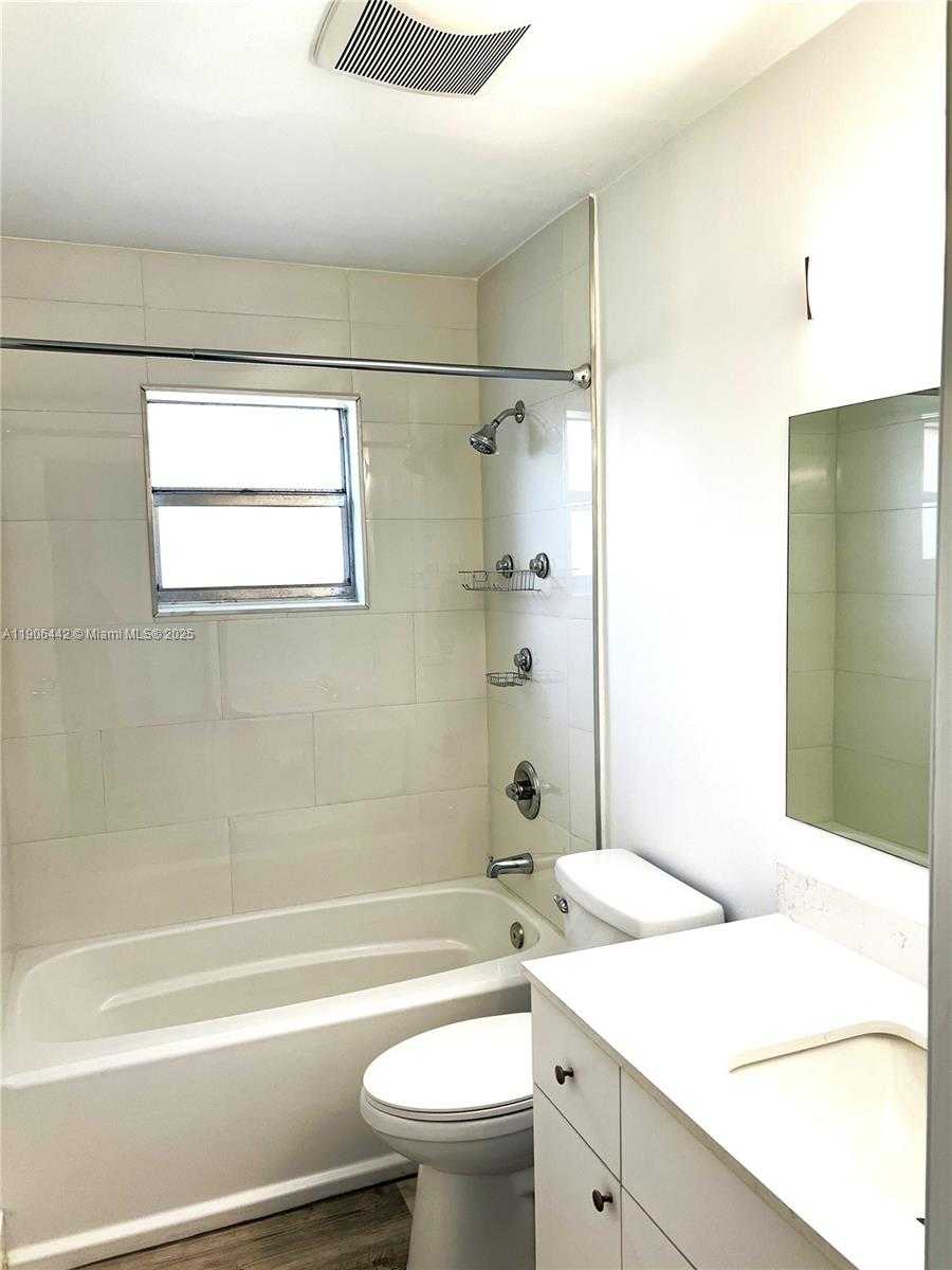 Small Image of 13492 SOUTH WEST 38TH LN, Miami Number 20