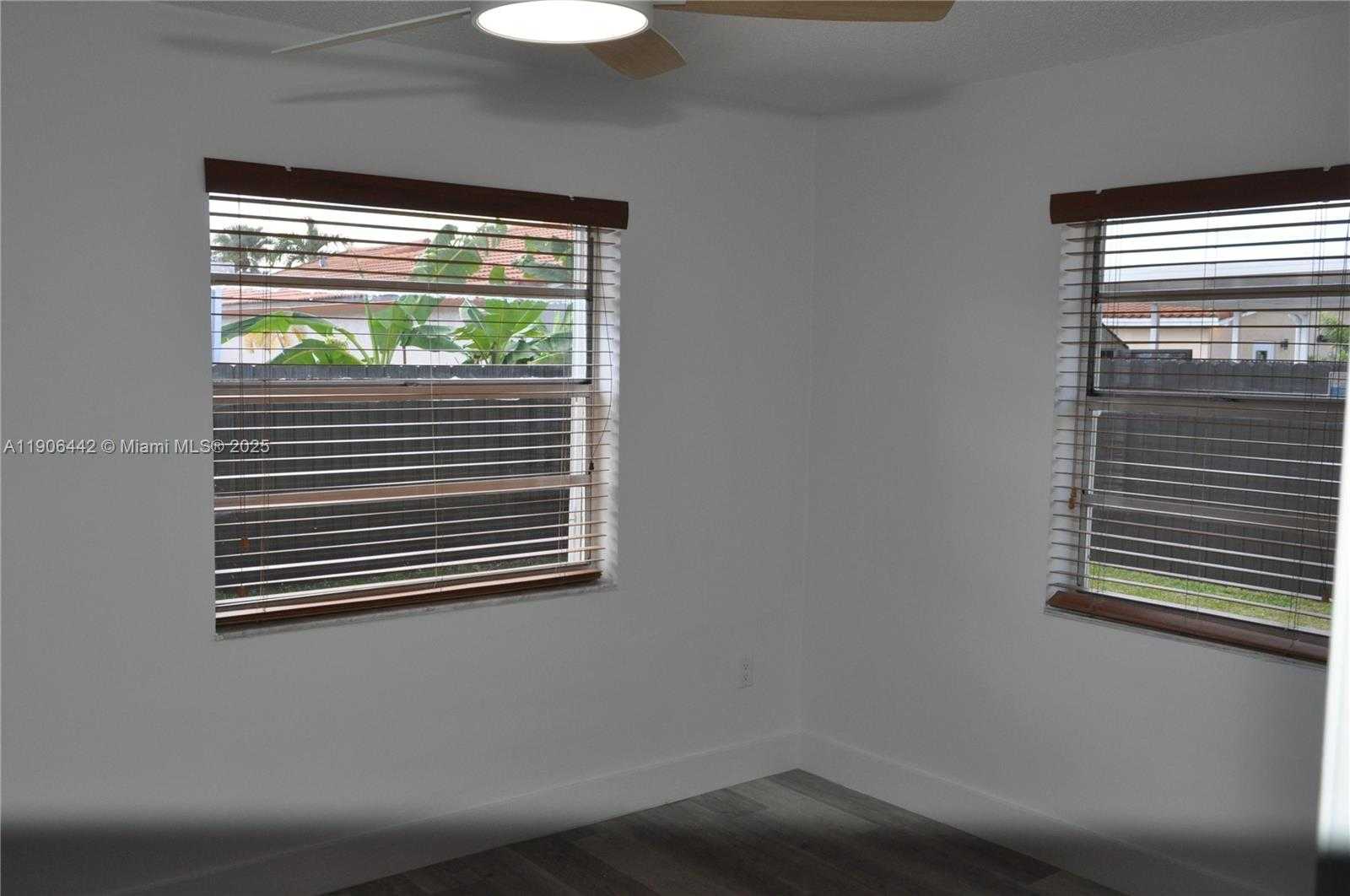 Small Image of 13492 SOUTH WEST 38TH LN, Miami Number 26