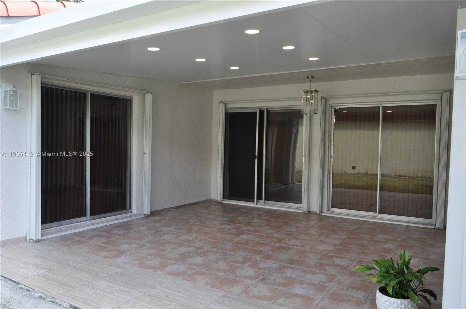 Small Image of 13492 SOUTH WEST 38TH LN, Miami Number 30