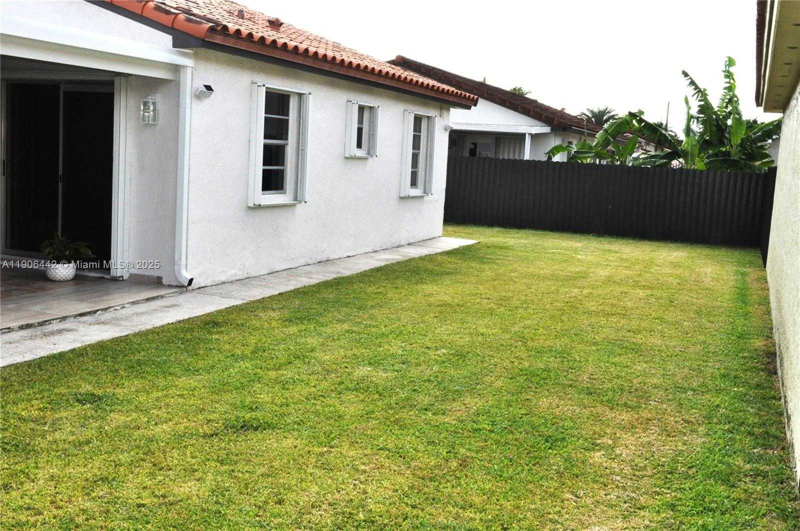 Small Image of 13492 SOUTH WEST 38TH LN, Miami Number 31