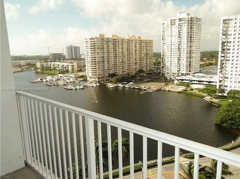 Small Image of 2801 NORTH EAST 183RD ST #1411W, Aventura Number 1