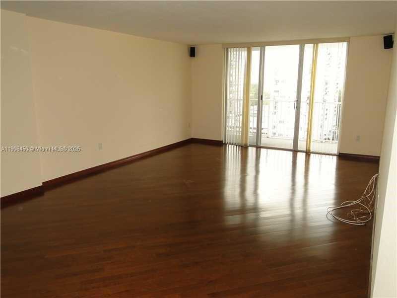 Small Image of 2801 NORTH EAST 183RD ST #1411W, Aventura Number 2
