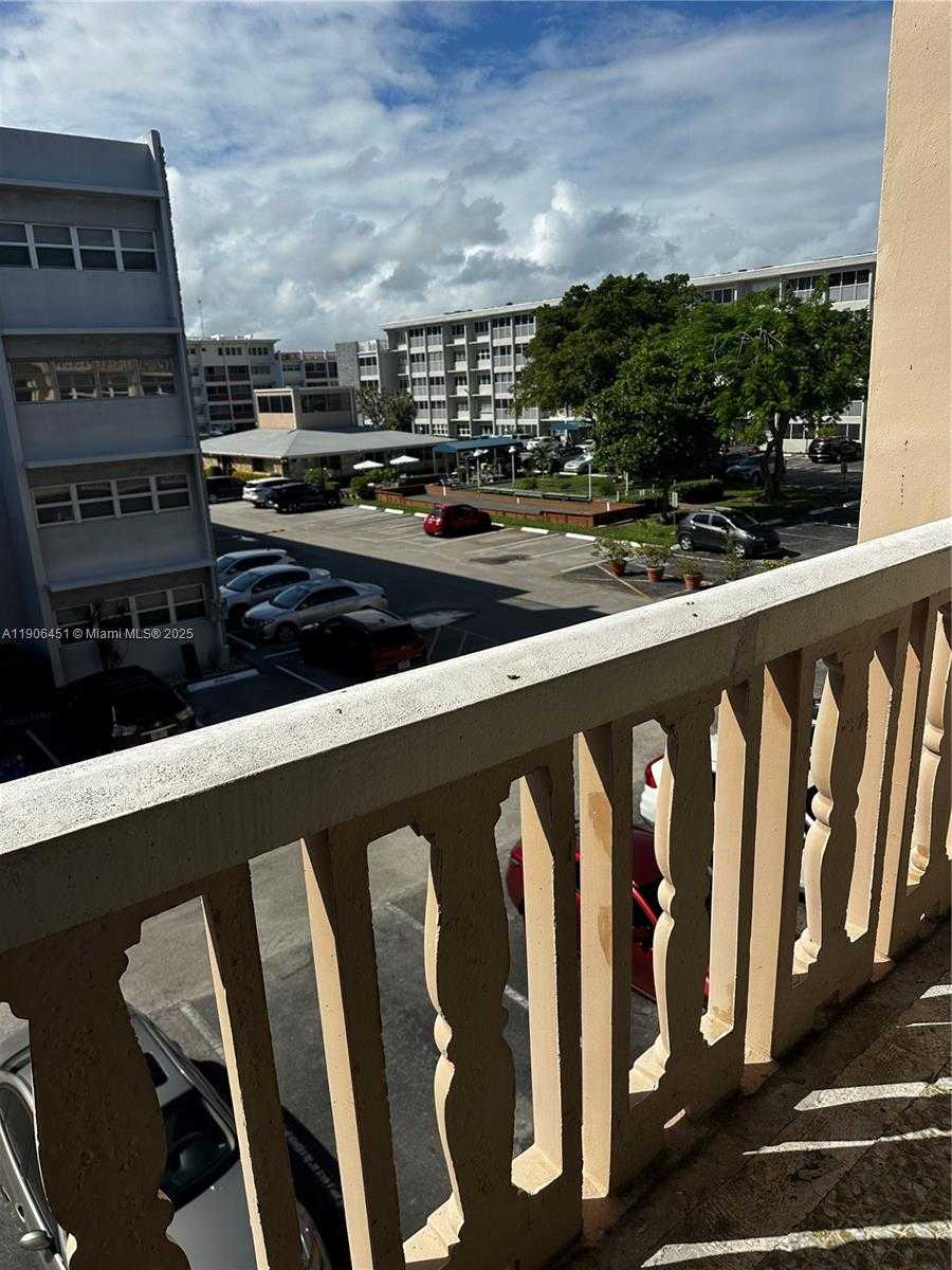 Small Image of 410 SOUTH EAST 2ND ST #308, Hallandale Beach Number 31