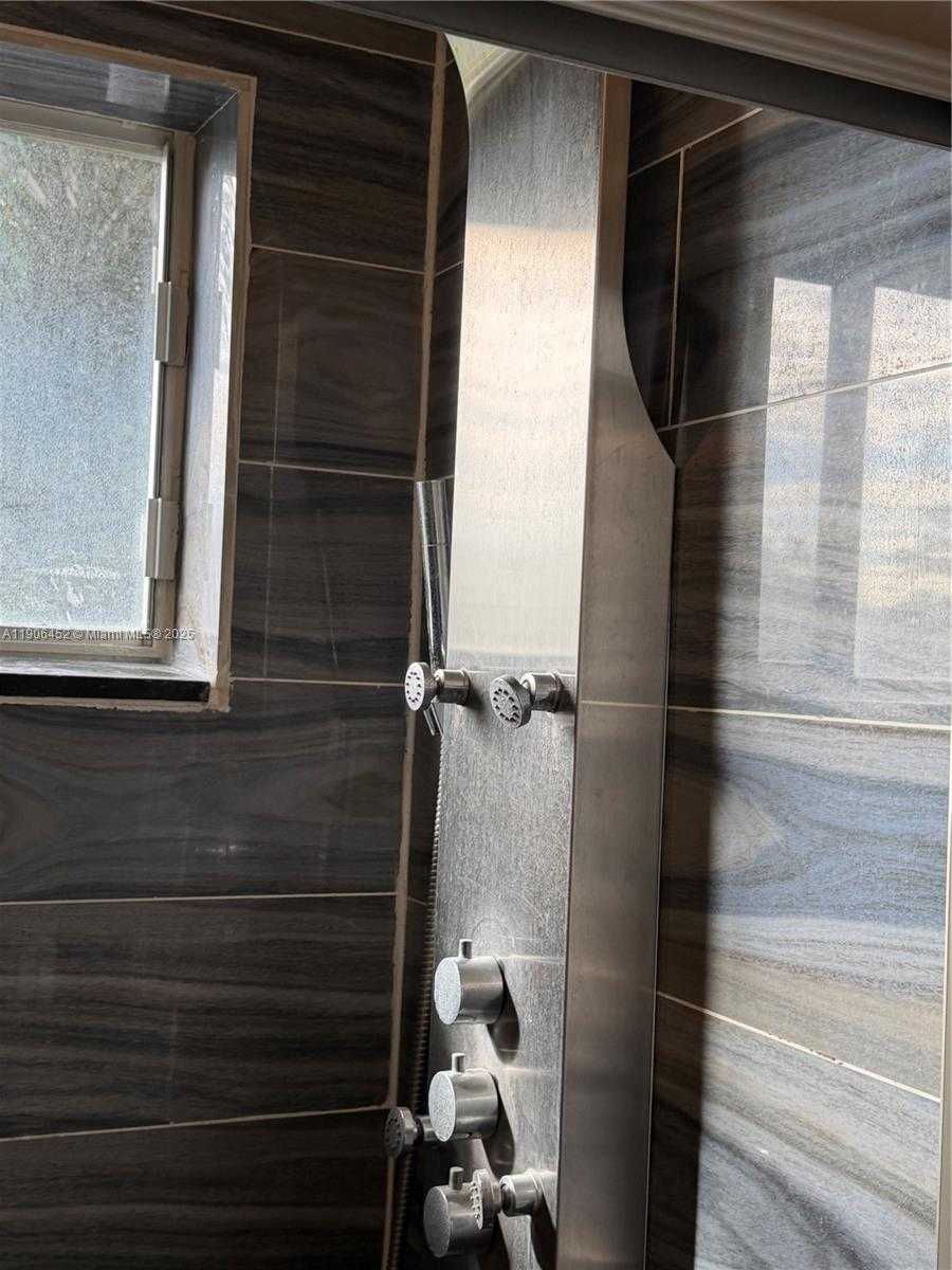 Small Image of 13914 SOUTH WEST 178TH ST #13914, Miami Number 10