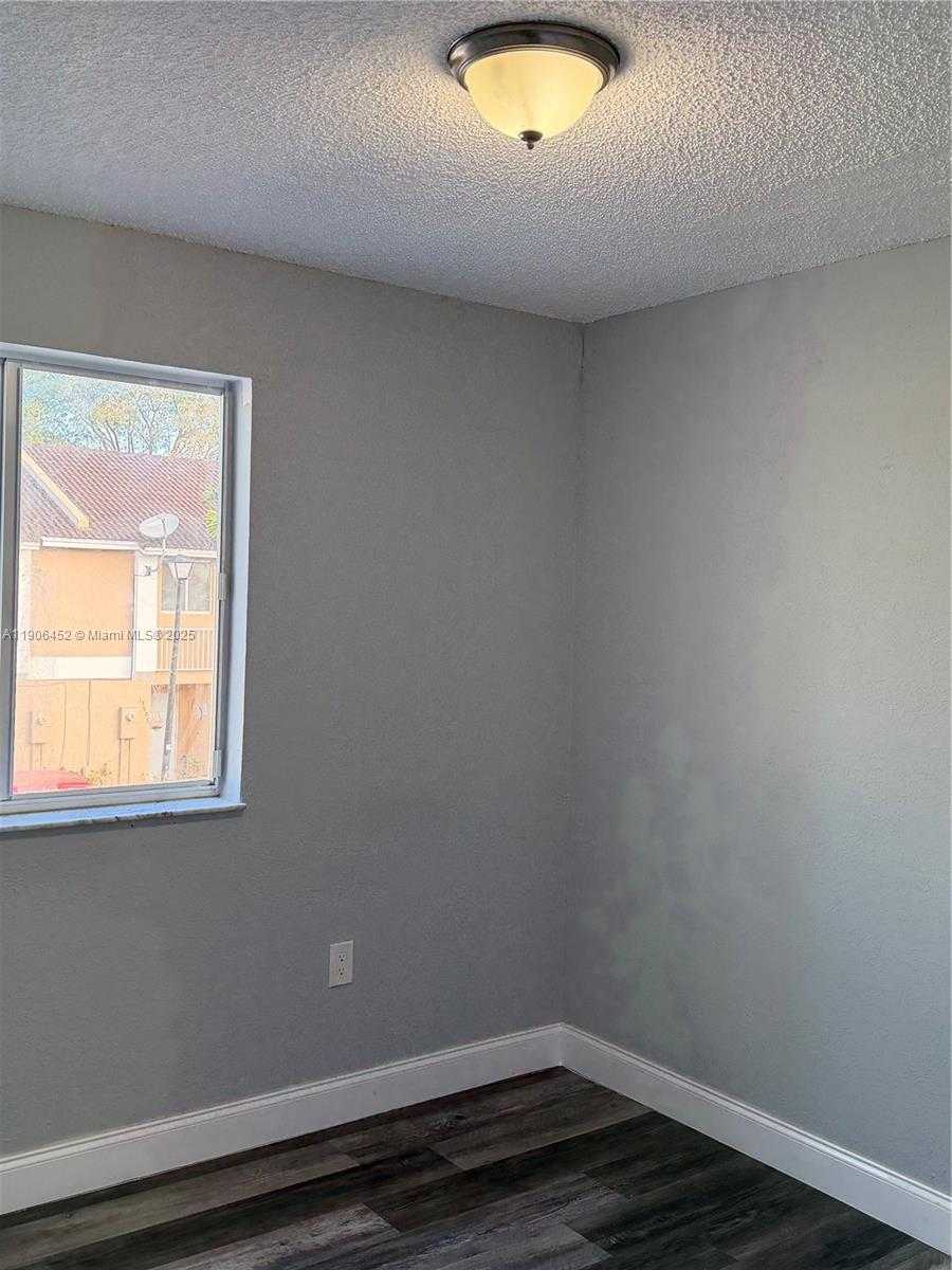 Small Image of 13914 SOUTH WEST 178TH ST #13914, Miami Number 15