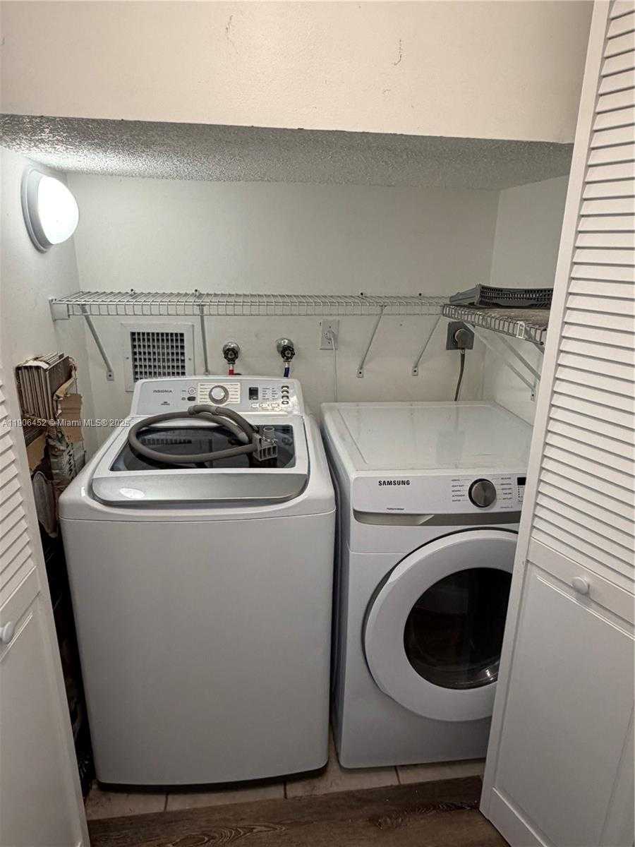 Small Image of 13914 SOUTH WEST 178TH ST #13914, Miami Number 23