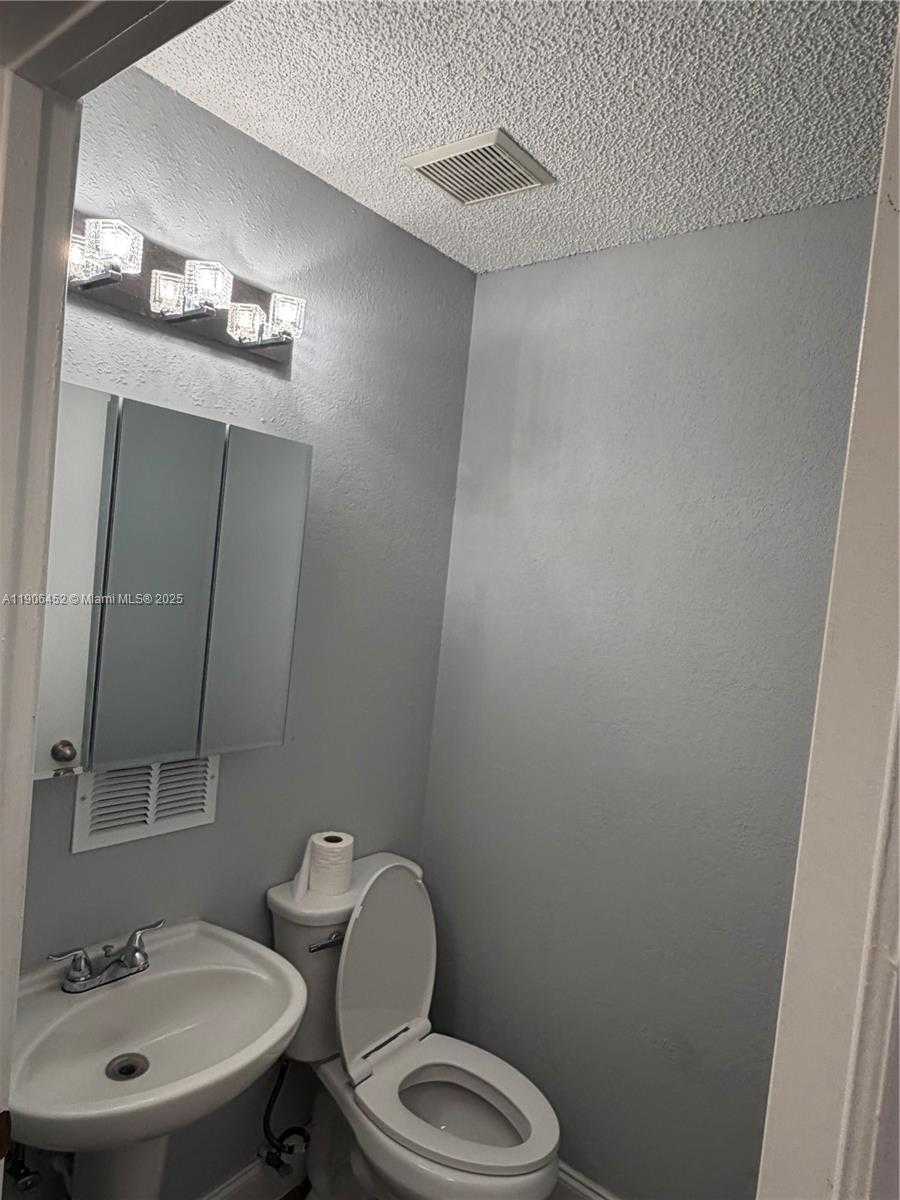 Small Image of 13914 SOUTH WEST 178TH ST #13914, Miami Number 24