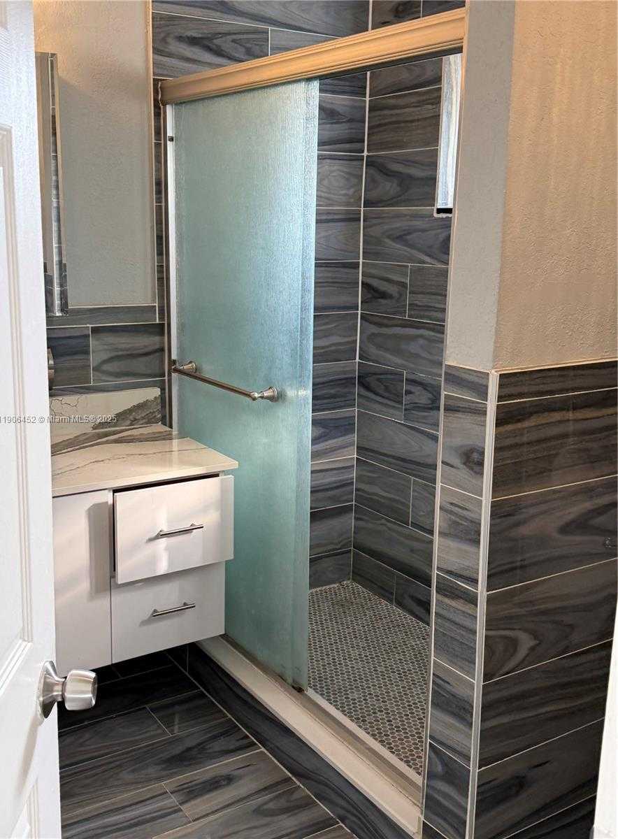 Small Image of 13914 SOUTH WEST 178TH ST #13914, Miami Number 5