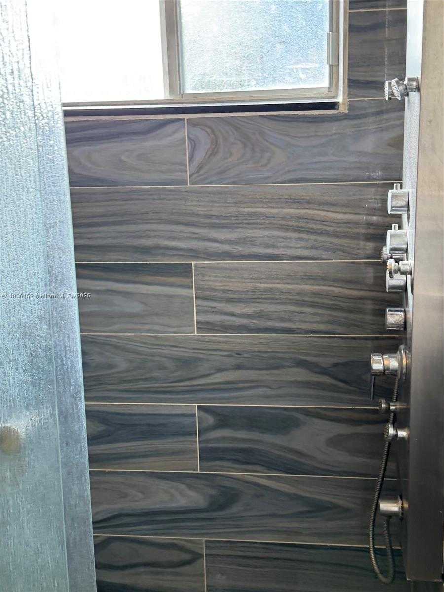 Small Image of 13914 SOUTH WEST 178TH ST #13914, Miami Number 8