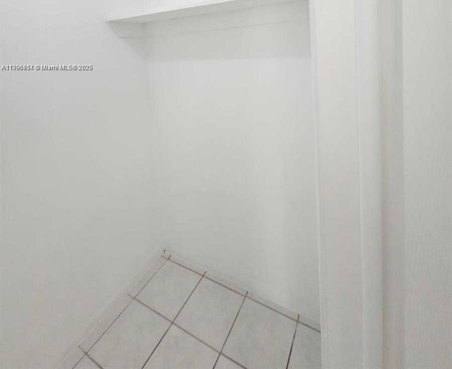 Small Image of 1830 CLEVELAND ST #3, Hollywood Number 16