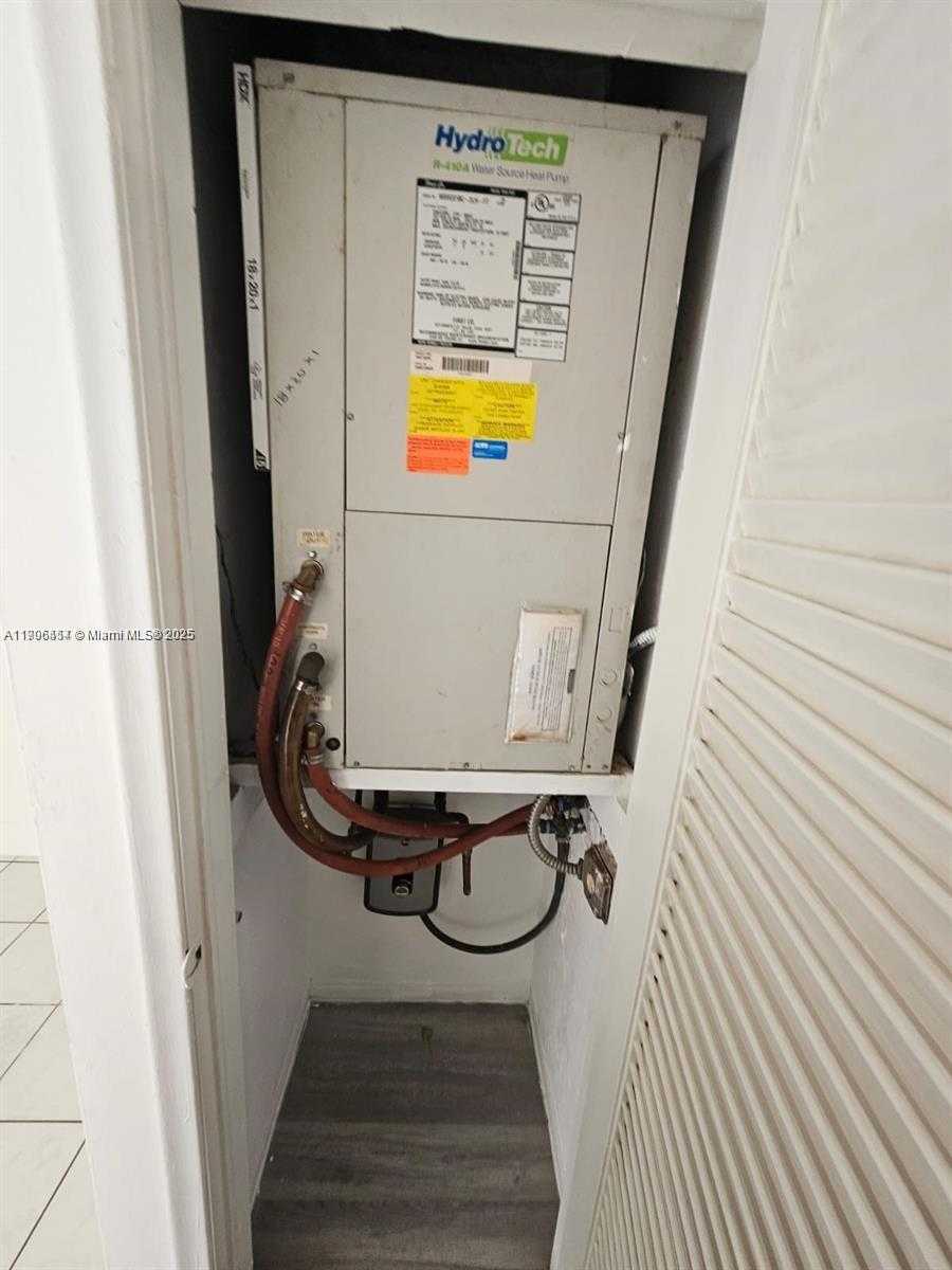 Small Image of 1830 CLEVELAND ST #3, Hollywood Number 19