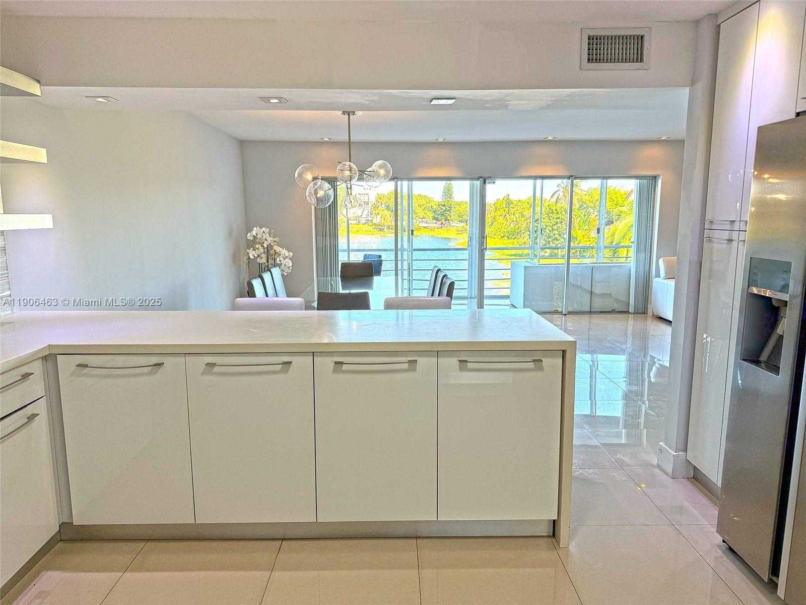 Small Image of 879 NORTH EAST 195TH ST #228, Miami Number 10