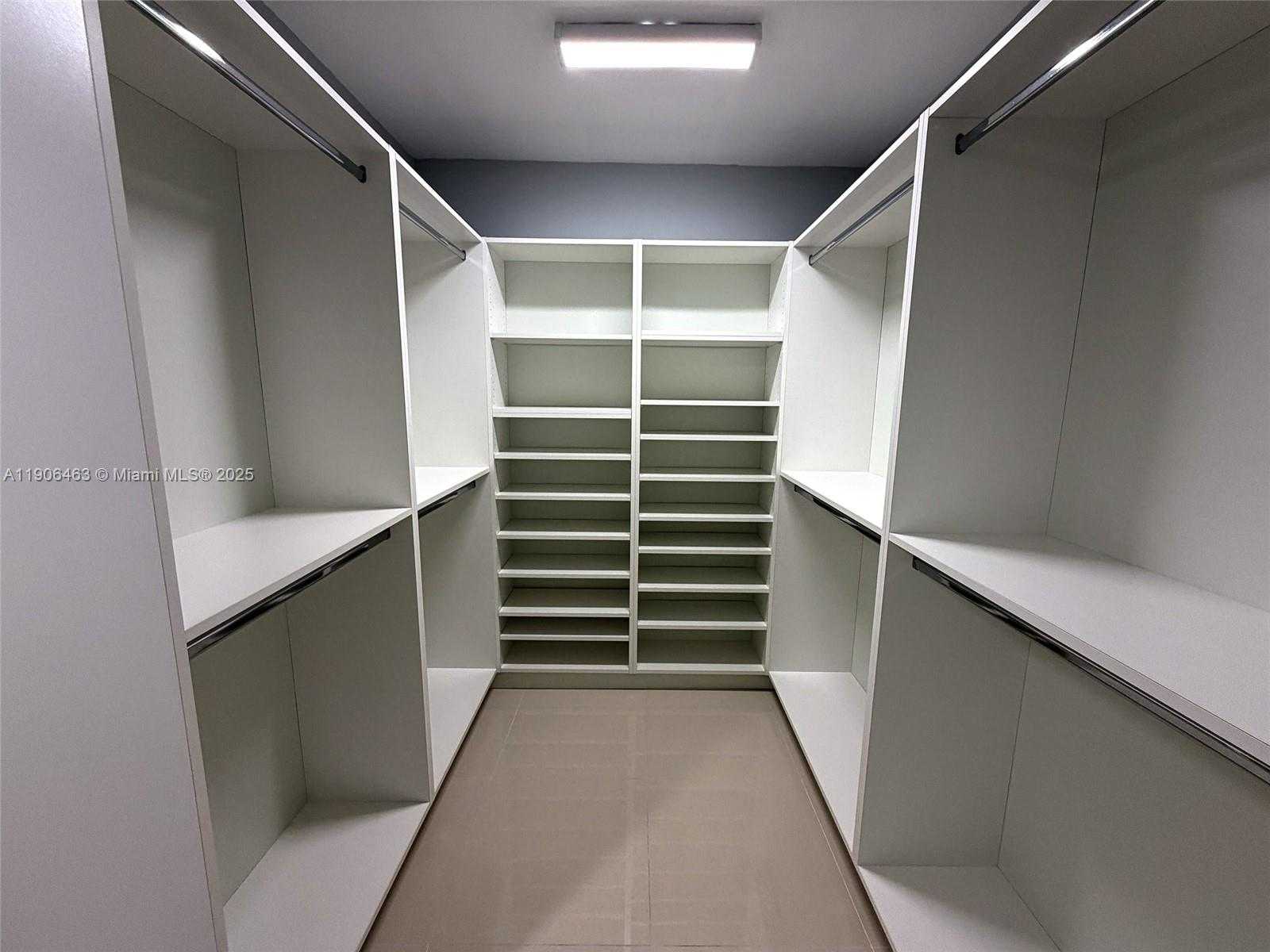 Small Image of 879 NORTH EAST 195TH ST #228, Miami Number 20