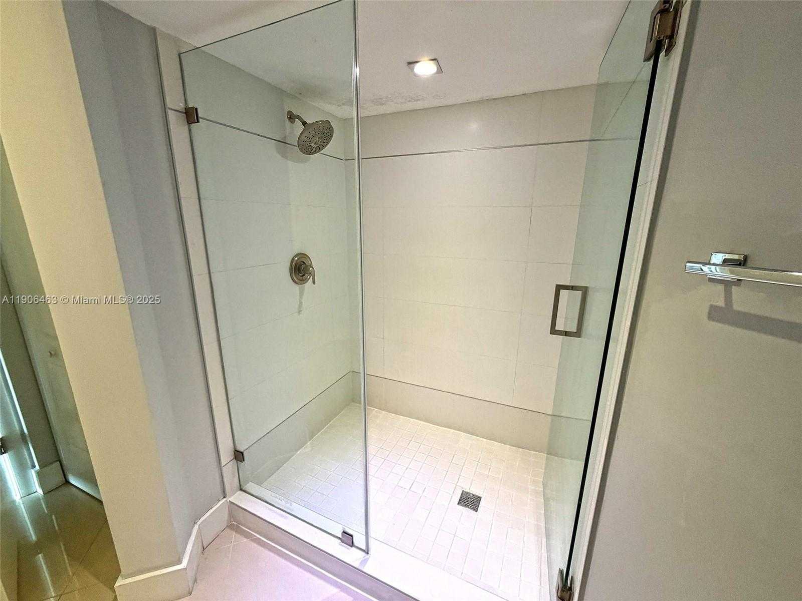 Small Image of 879 NORTH EAST 195TH ST #228, Miami Number 22