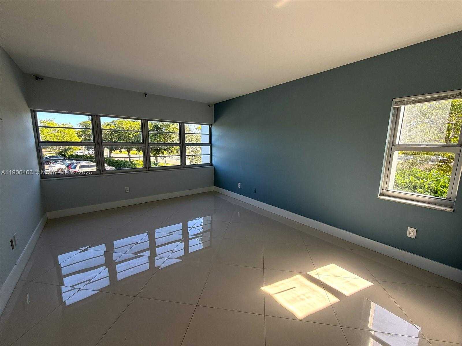 Small Image of 879 NORTH EAST 195TH ST #228, Miami Number 23