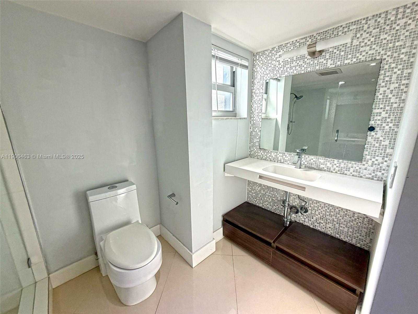 Small Image of 879 NORTH EAST 195TH ST #228, Miami Number 26