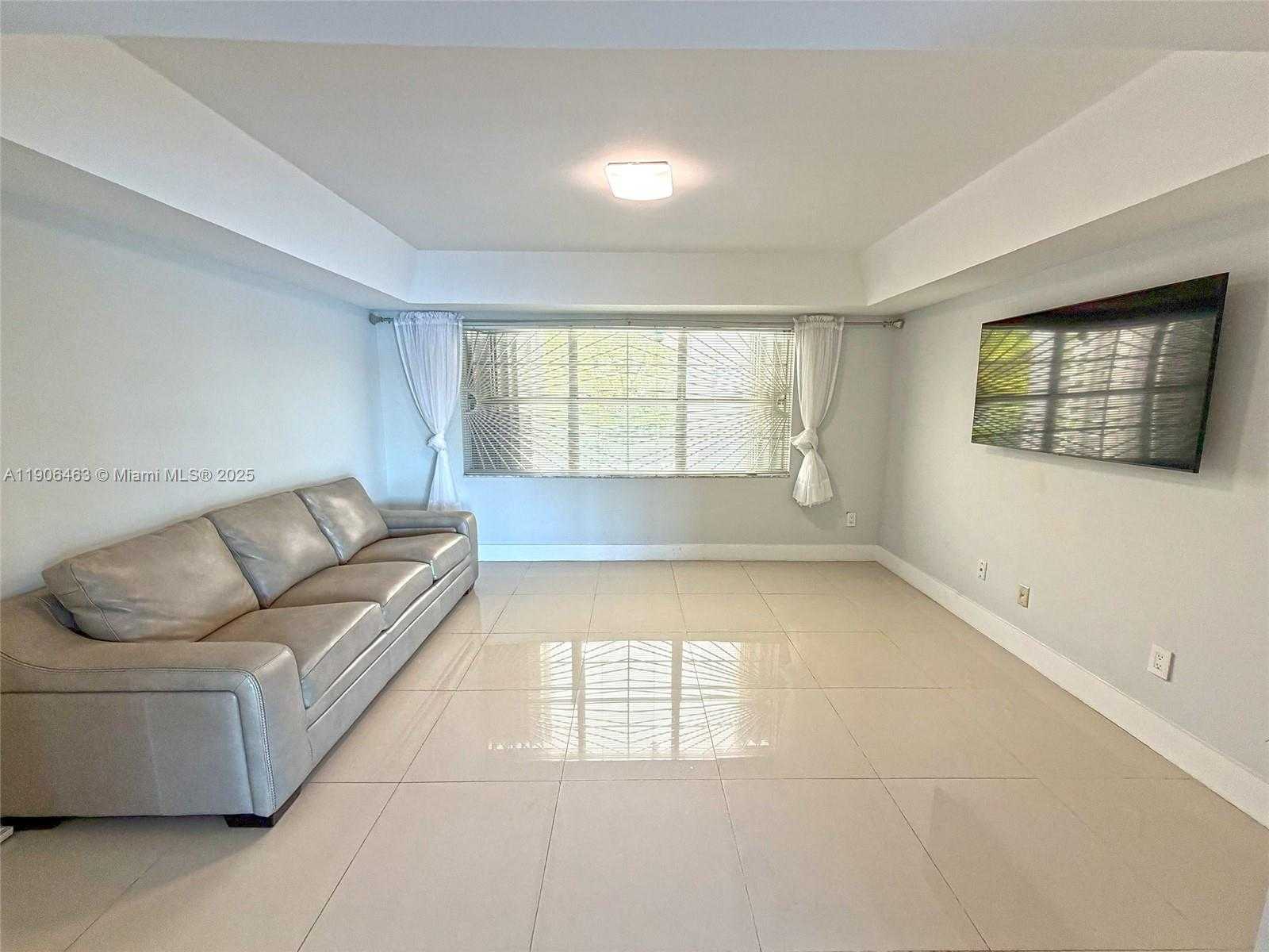 Small Image of 879 NORTH EAST 195TH ST #228, Miami Number 30