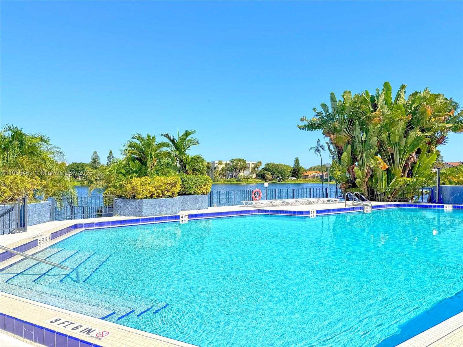 Small Image of 879 NORTH EAST 195TH ST #228, Miami Number 33