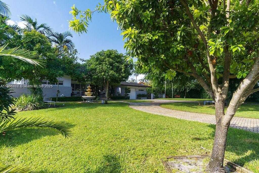 Small Image of 1110 NORTH EAST 100TH ST, Miami Shores Number 1