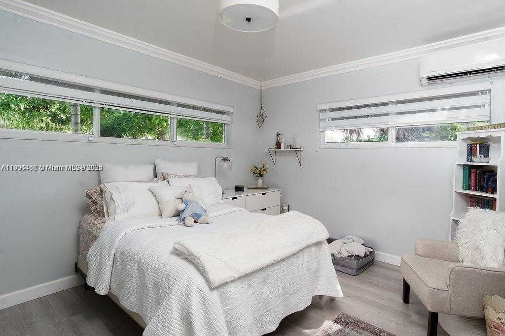 Small Image of 1110 NORTH EAST 100TH ST, Miami Shores Number 18