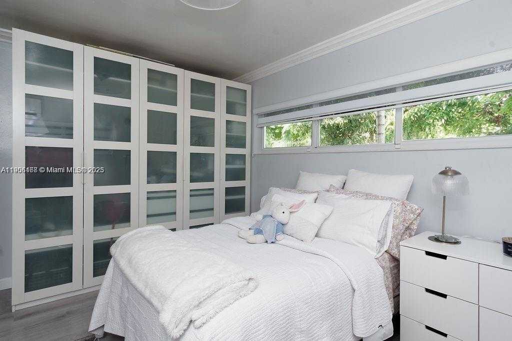 Small Image of 1110 NORTH EAST 100TH ST, Miami Shores Number 19