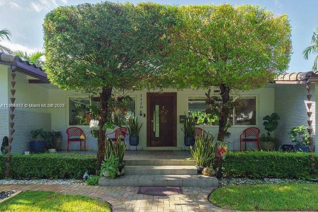 Small Image of 1110 NORTH EAST 100TH ST, Miami Shores Number 2