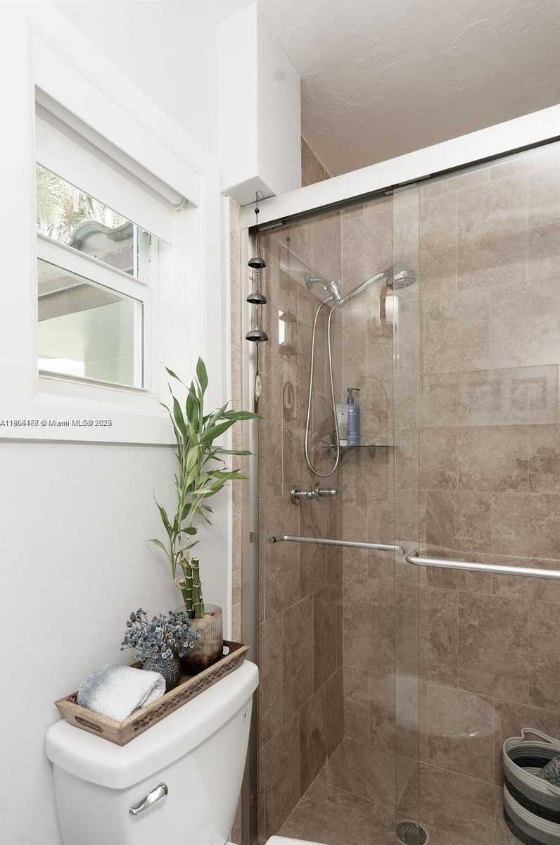 Small Image of 1110 NORTH EAST 100TH ST, Miami Shores Number 26