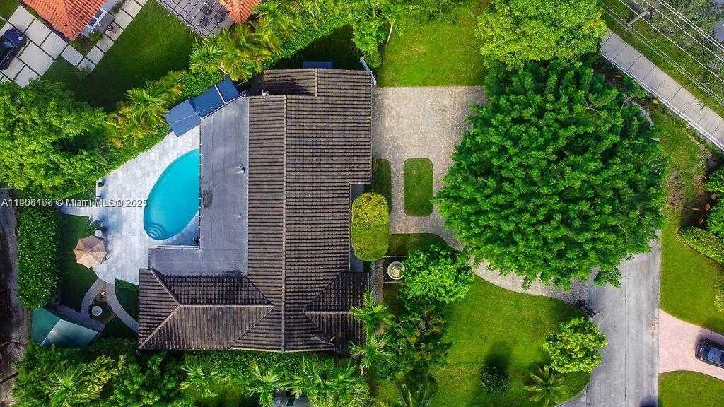 Small Image of 1110 NORTH EAST 100TH ST, Miami Shores Number 4