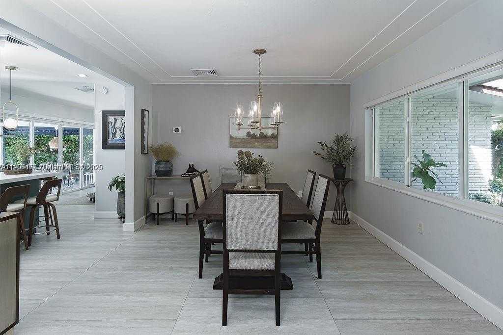 Small Image of 1110 NORTH EAST 100TH ST, Miami Shores Number 6