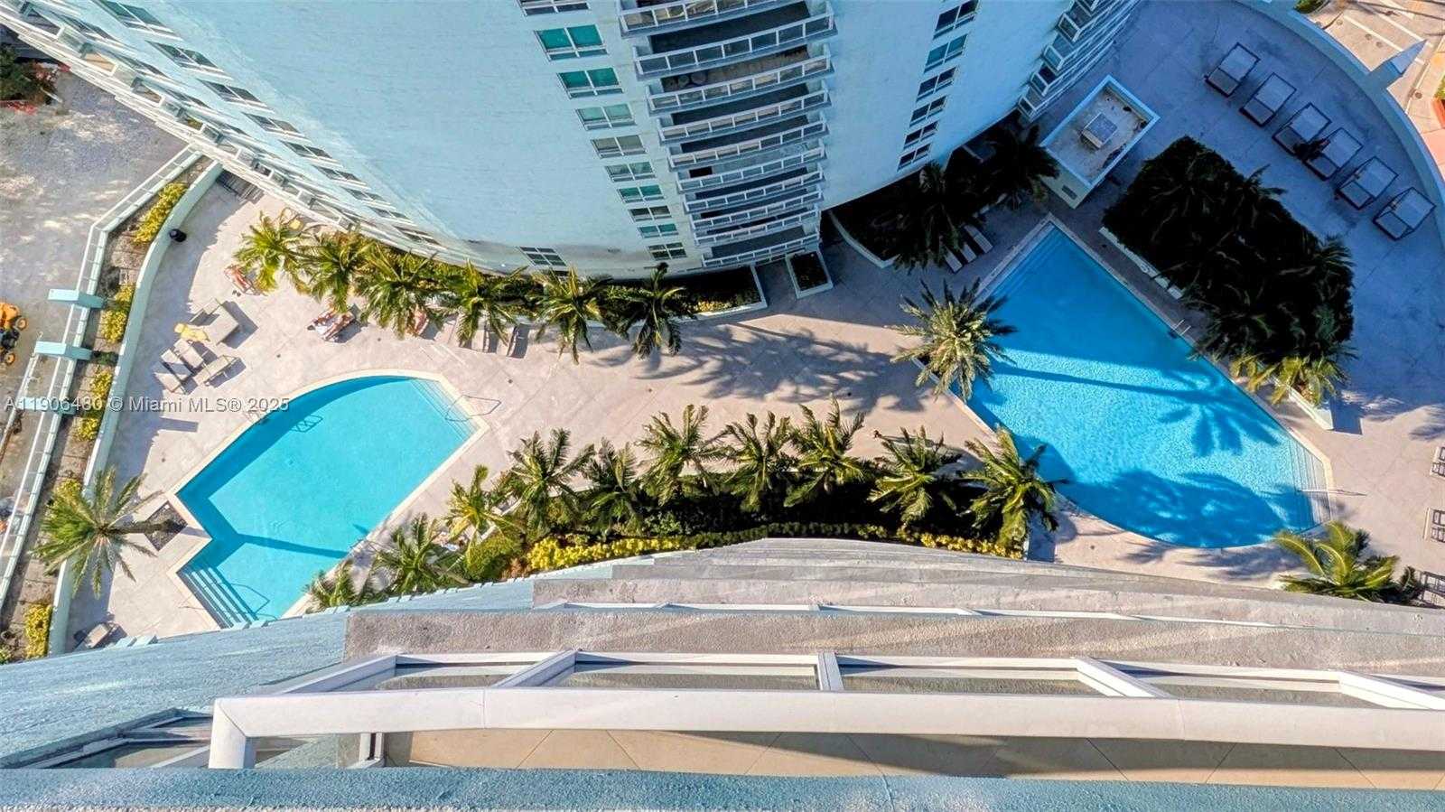 Small Image of 1900 NORTH BAYSHORE DR #3110, Miami Number 3